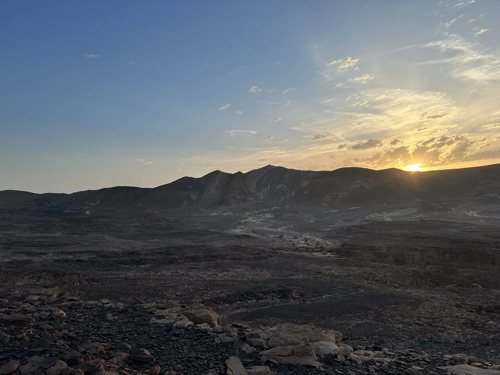 Sonnenuntergang über den Bergen des Süd-Sinai — Reisebegleitung mit Elena Steinmann